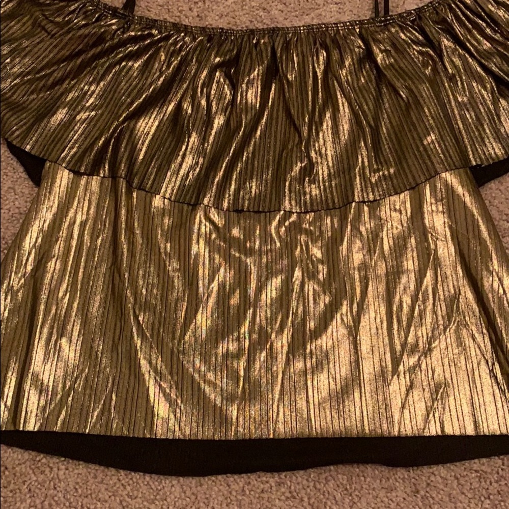 Gold Shimmer Top - Picture 5 of 6
